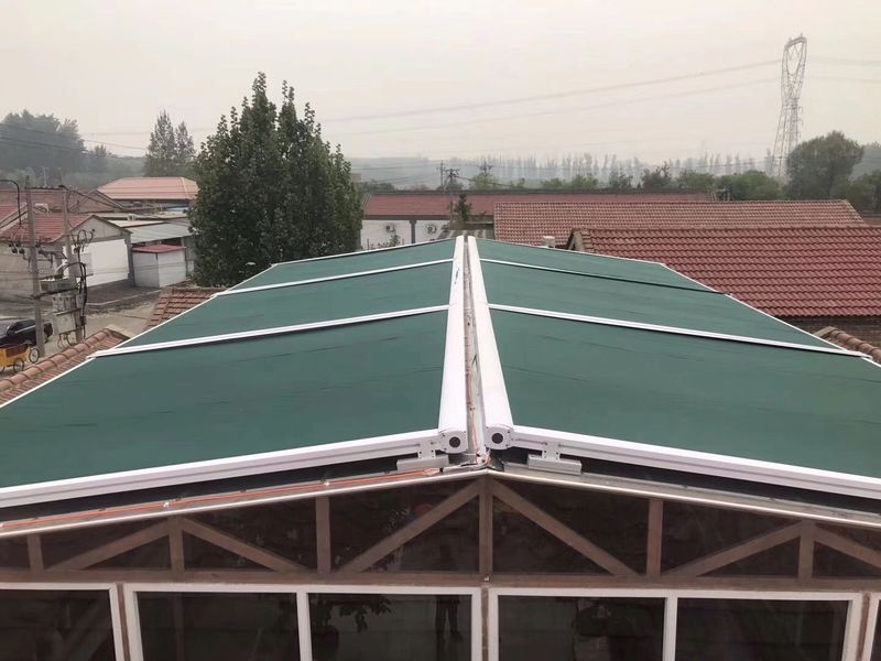 伸缩雨篷