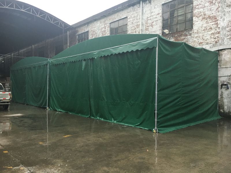 推拉雨棚